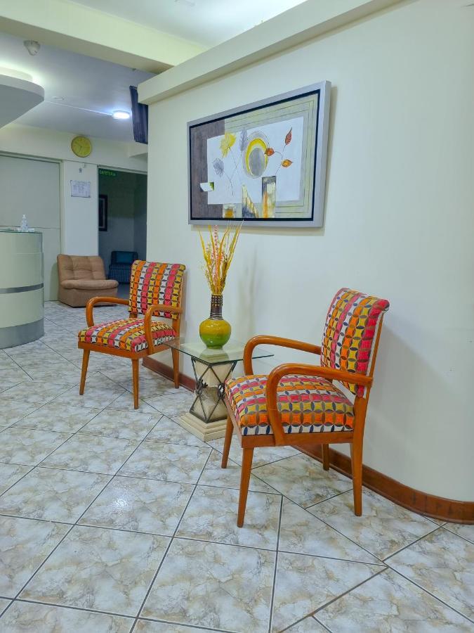 Hostal Solari Trujillo Ngoại thất bức ảnh