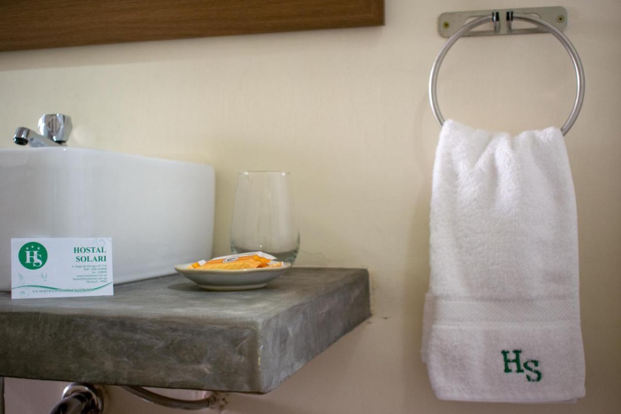 Hostal Solari Trujillo Ngoại thất bức ảnh