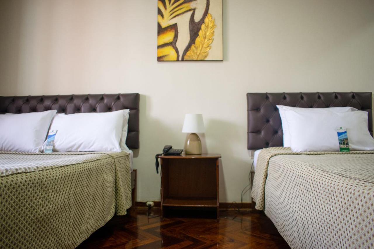 Hostal Solari Trujillo Ngoại thất bức ảnh