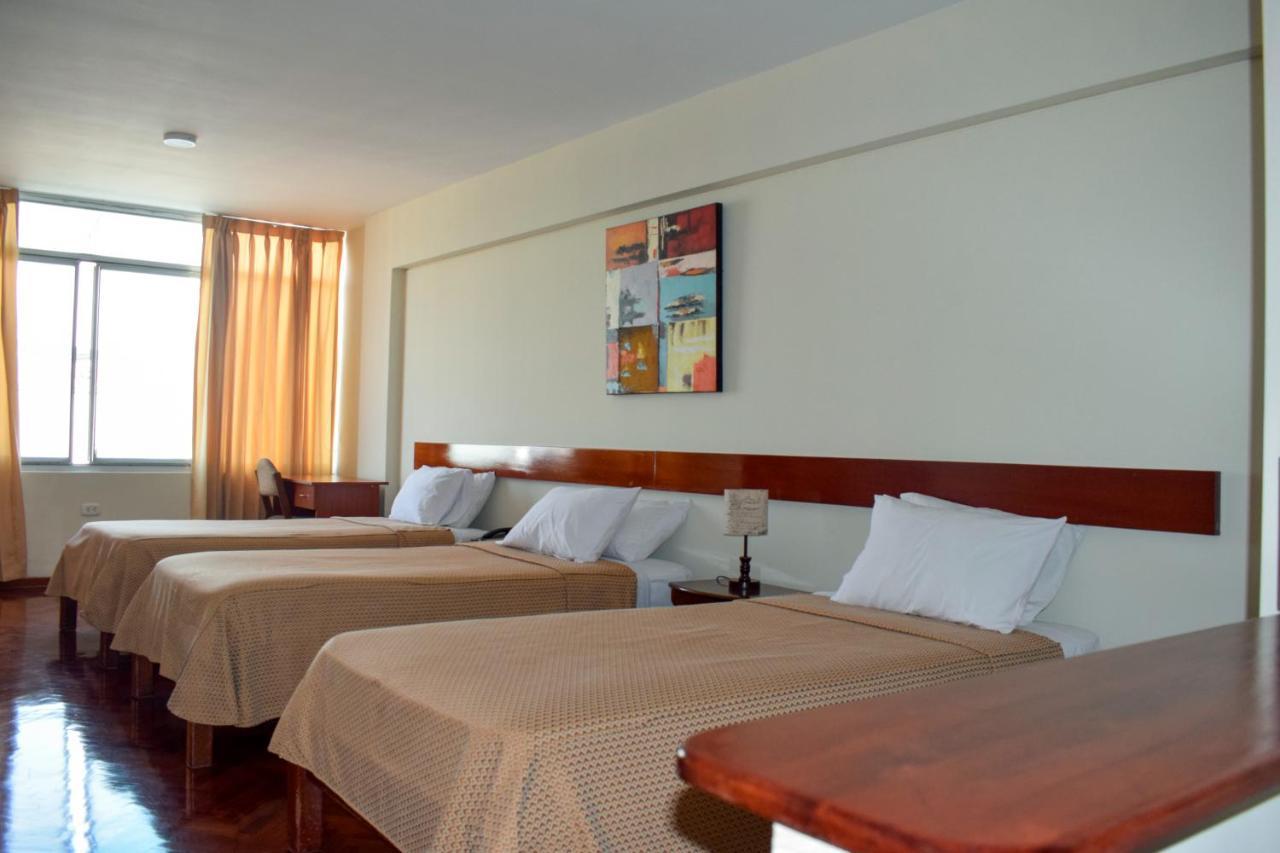 Hostal Solari Trujillo Ngoại thất bức ảnh