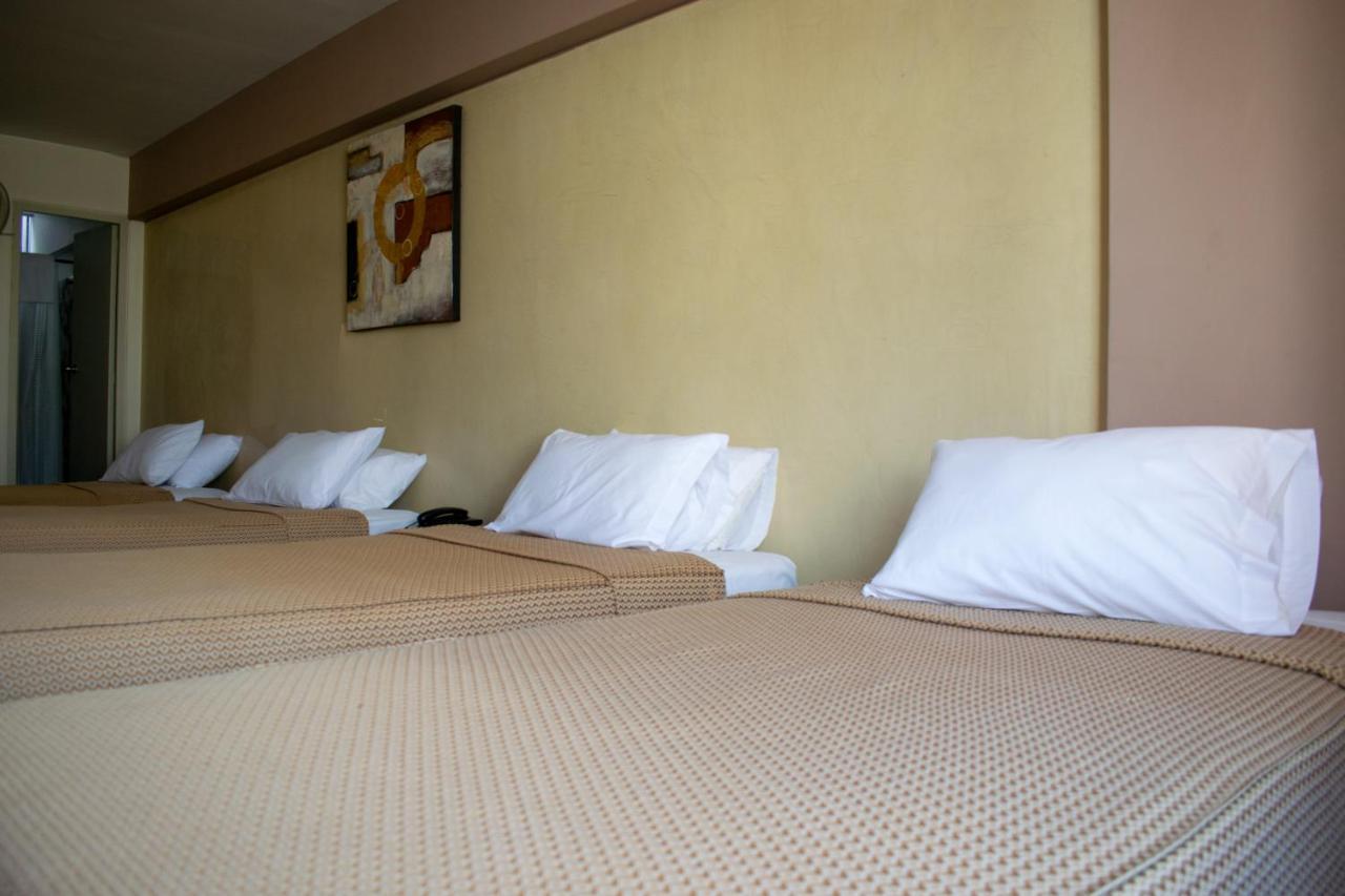 Hostal Solari Trujillo Ngoại thất bức ảnh