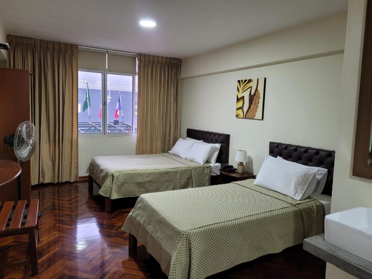 Hostal Solari Trujillo Ngoại thất bức ảnh