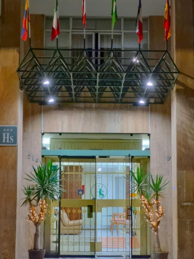 Hostal Solari Trujillo Ngoại thất bức ảnh