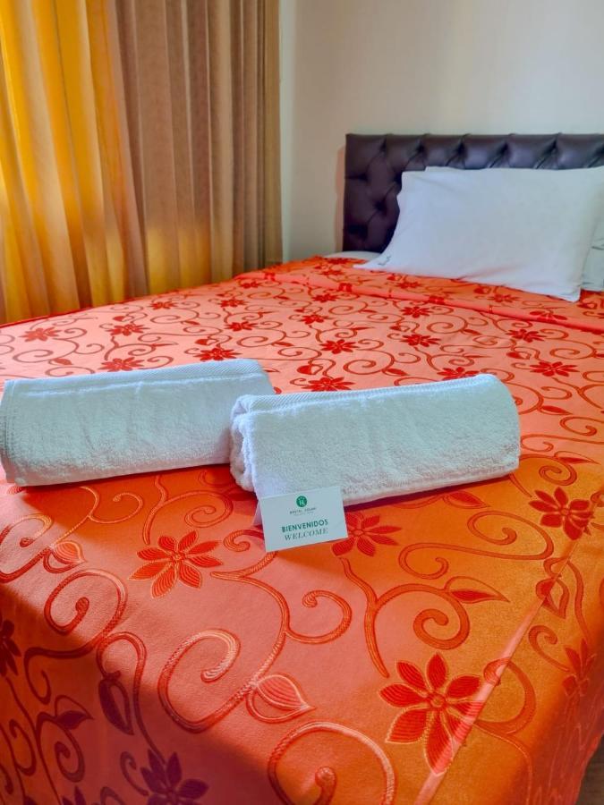 Hostal Solari Trujillo Ngoại thất bức ảnh