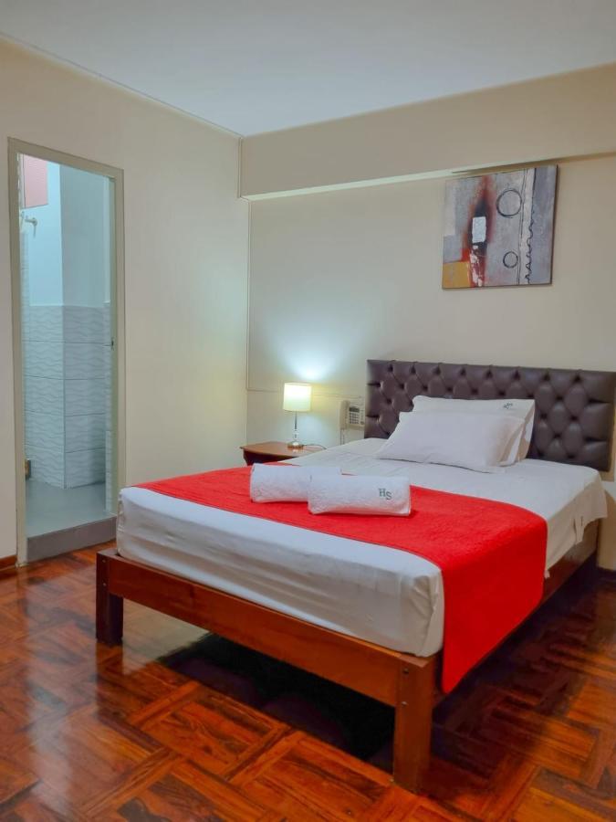 Hostal Solari Trujillo Ngoại thất bức ảnh